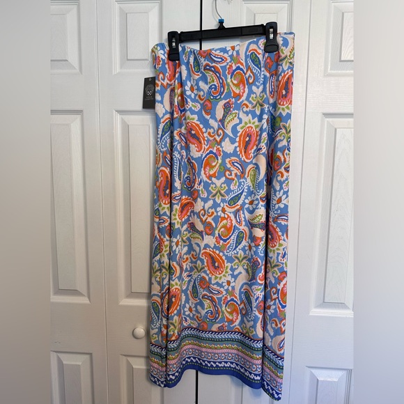 Vince Camuto Dresses & Skirts - Vince Camuto Multicolor Paisley Skirt